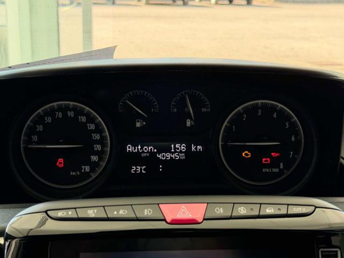 Lancia Ypsilon 1.0 FireFly 5 porte S&S Hybrid Gold Plus (11)