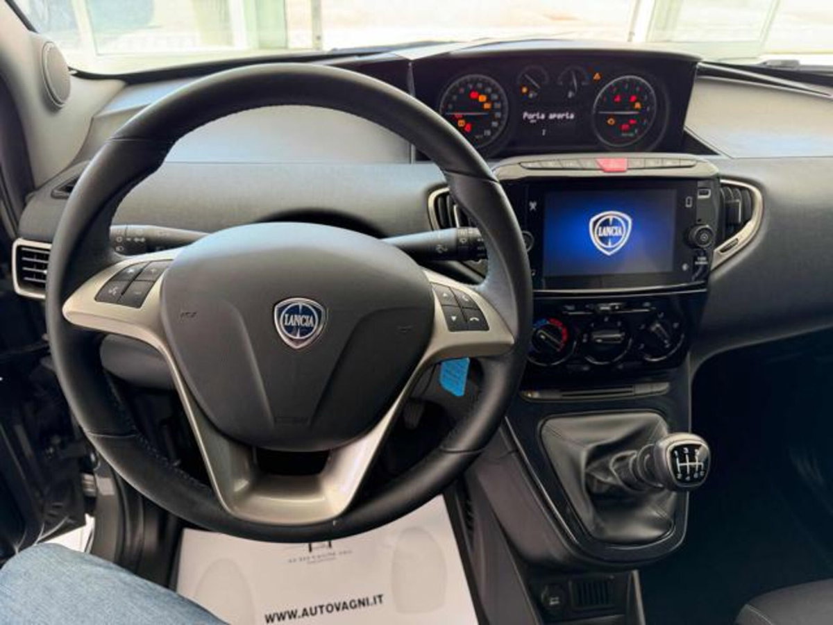 Lancia Ypsilon 1.0 FireFly 5 porte S&S Hybrid Gold Plus (9)