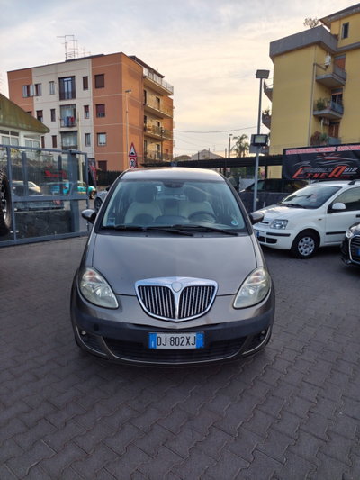 Lancia Musa Multijet 16V Oro (2)
