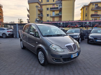Lancia Musa Multijet 16V Oro (3)