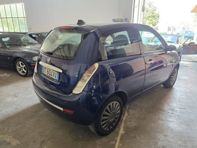 Lancia Ypsilon 1.3 MJT 75 CV Versus (7)