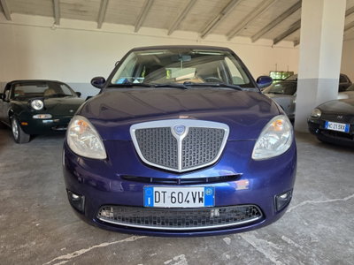 Lancia Ypsilon 1.3 MJT 75 CV Versus (8)