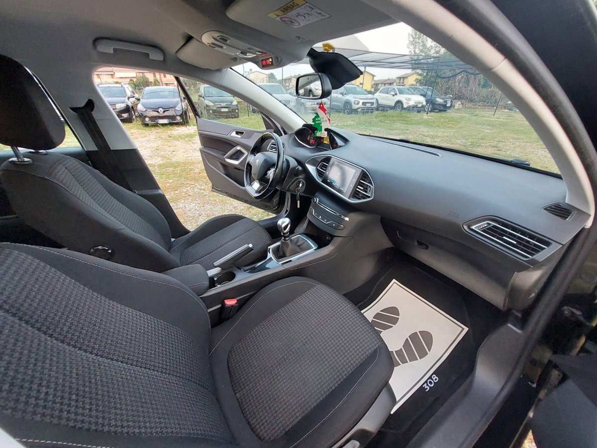 Peugeot 308 SW BlueHDi 130 S&S EAT8 GT Line (10)