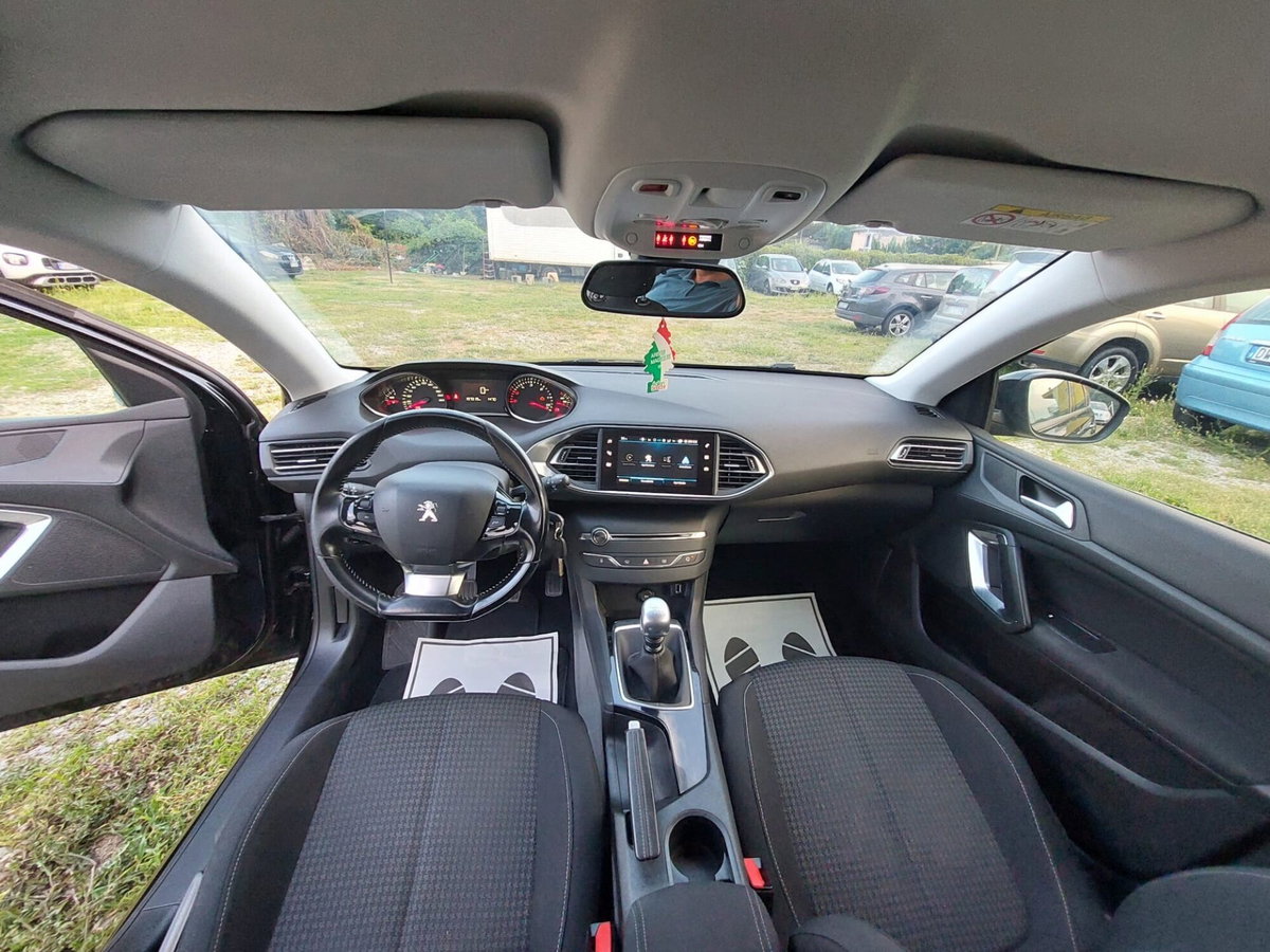 Peugeot 308 SW BlueHDi 130 S&S EAT8 GT Line (11)