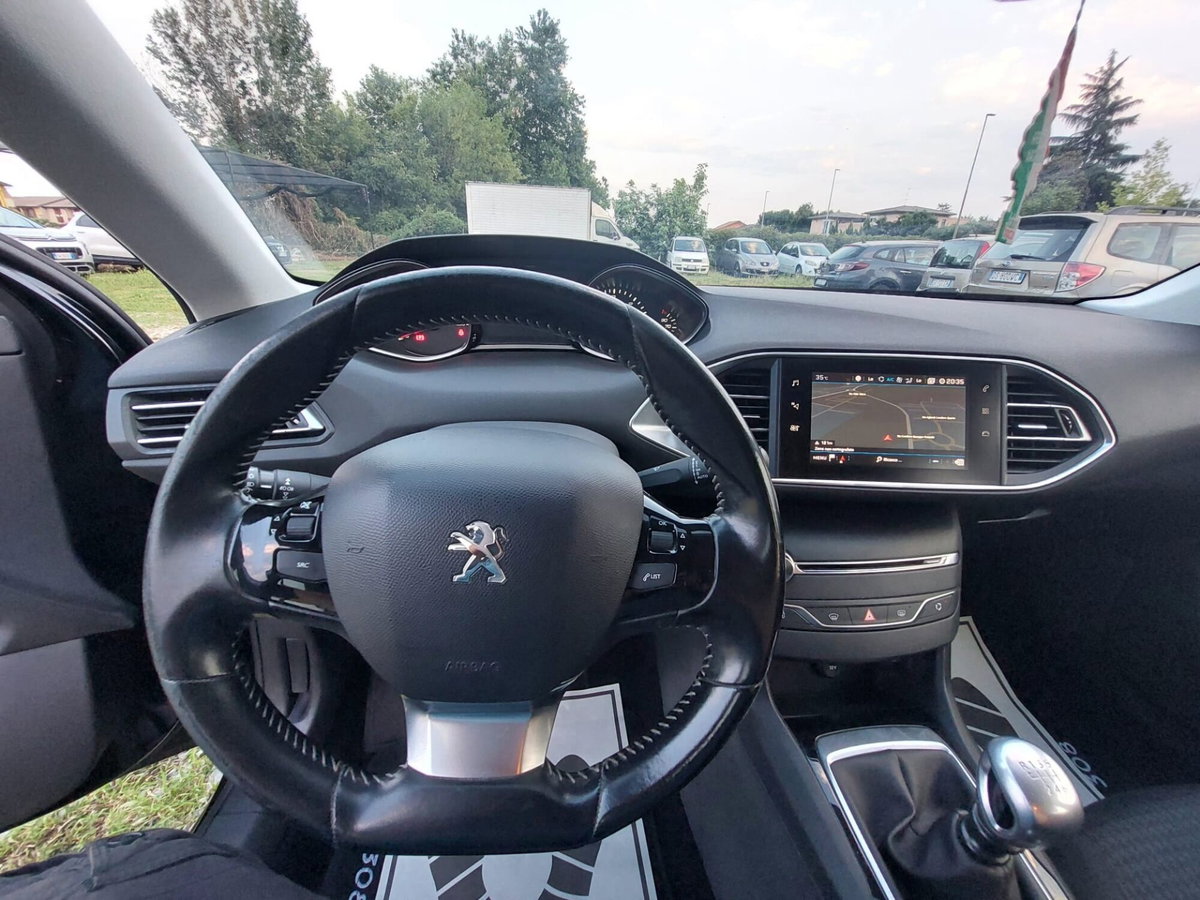 Peugeot 308 SW BlueHDi 130 S&S EAT8 GT Line (13)