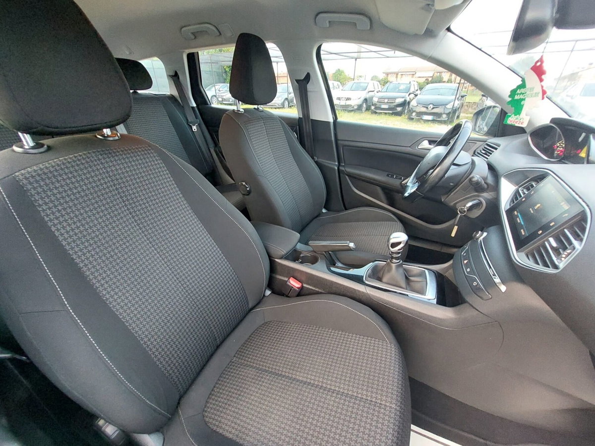 Peugeot 308 SW BlueHDi 130 S&S EAT8 GT Line (15)