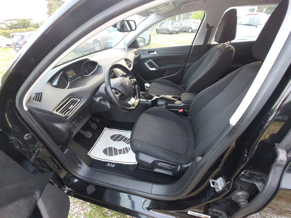 Peugeot 308 SW BlueHDi 130 S&S EAT8 GT Line (17)