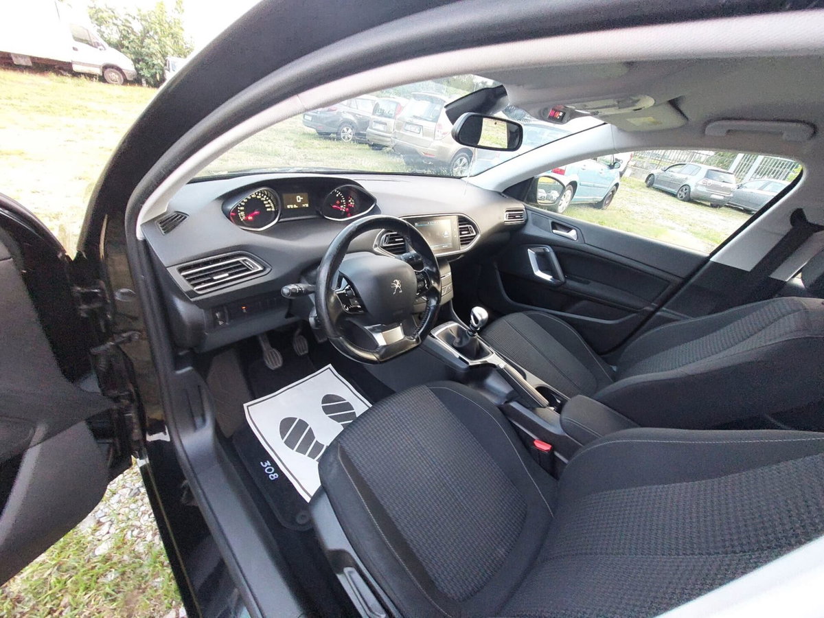 Peugeot 308 SW BlueHDi 130 S&S EAT8 GT Line (18)