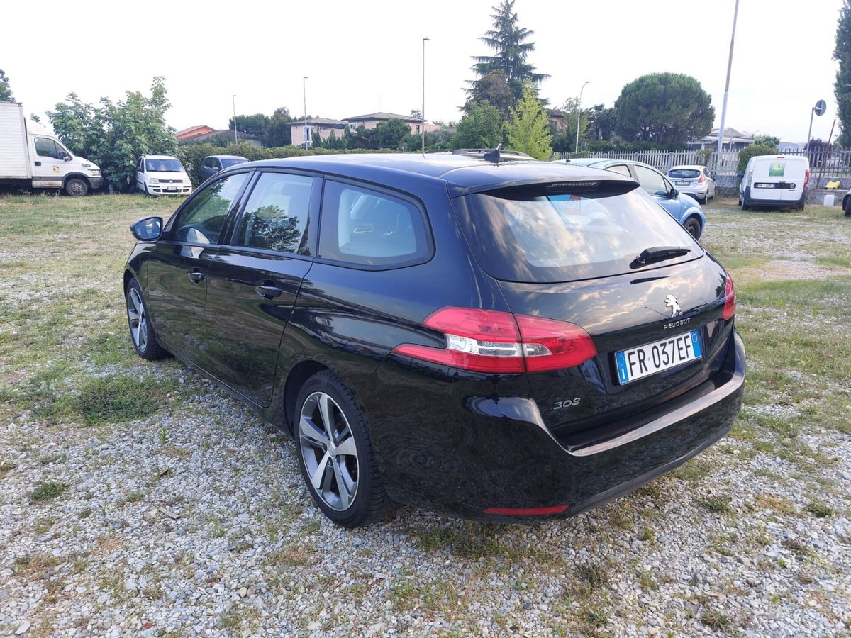 Peugeot 308 SW BlueHDi 130 S&S EAT8 GT Line (5)
