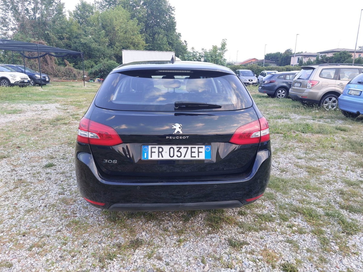 Peugeot 308 SW BlueHDi 130 S&S EAT8 GT Line (6)