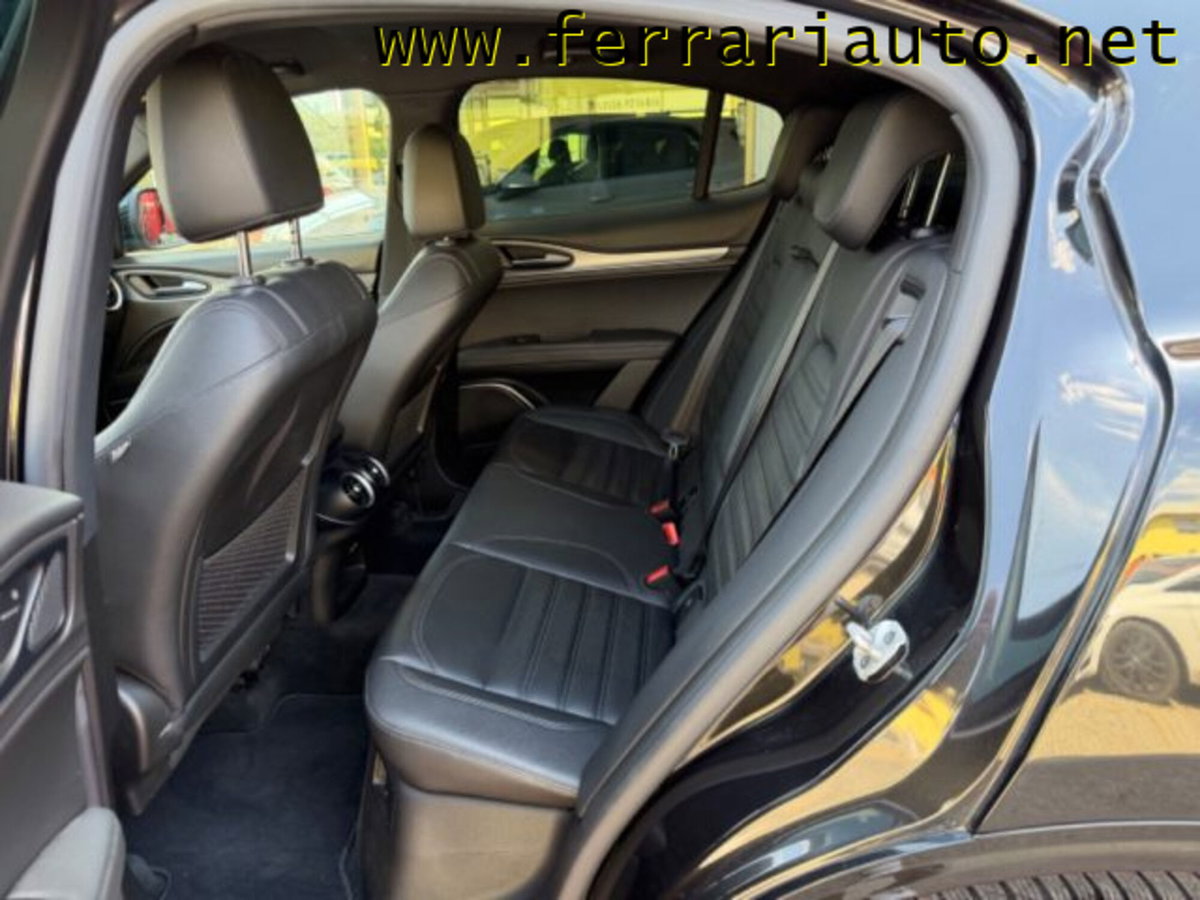Alfa Romeo Stelvio Stelvio 2.2 Turbodiesel 210 CV AT8 Q4 Veloce (8)