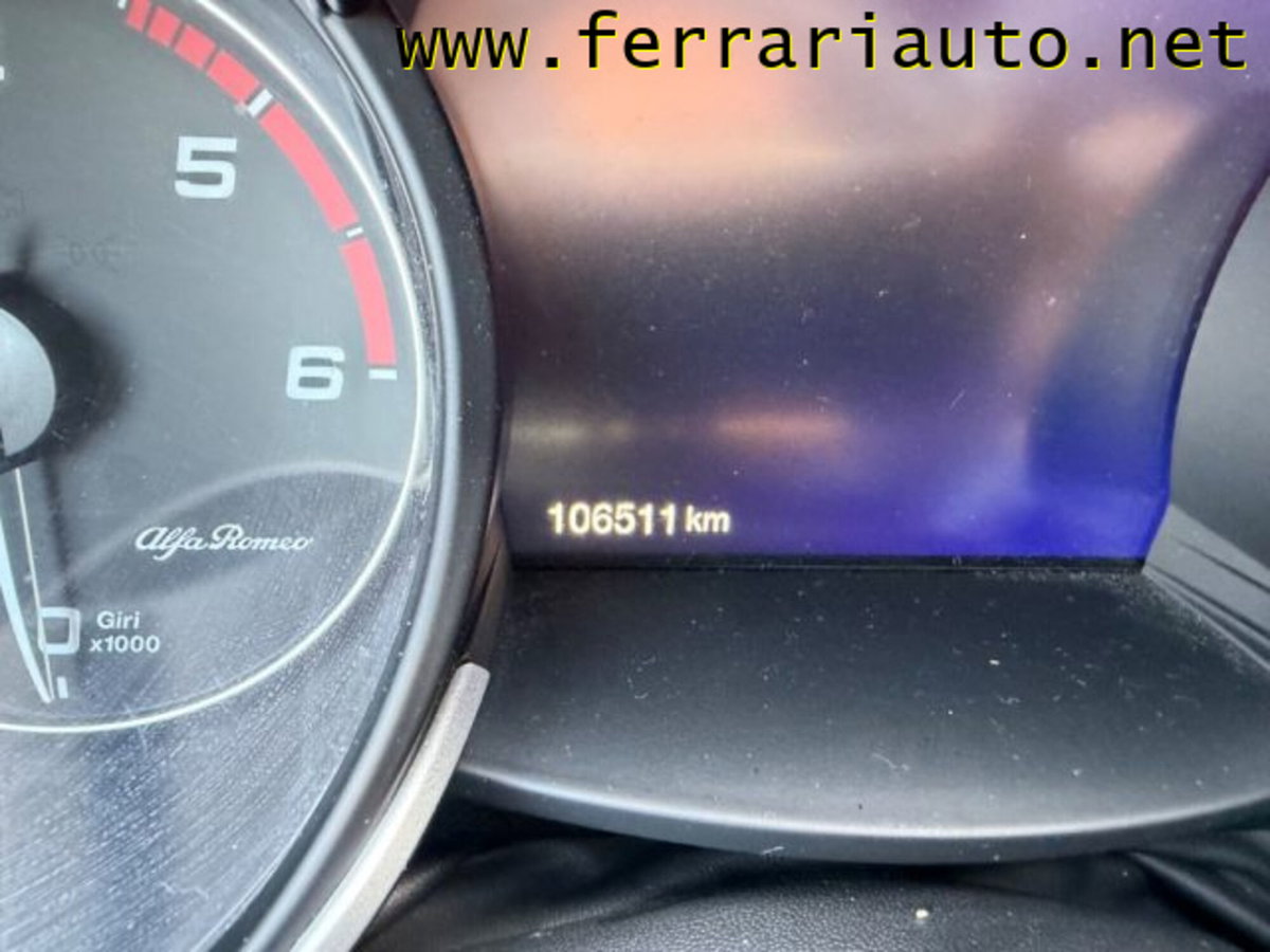 Alfa Romeo Stelvio Stelvio 2.2 Turbodiesel 210 CV AT8 Q4 Veloce (9)