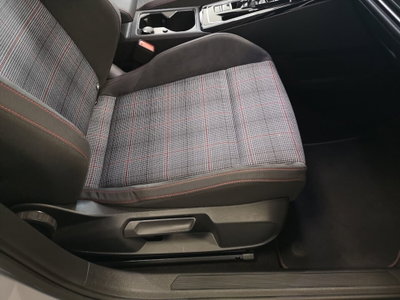 Volkswagen Golf 2.0 TSI GTI DSG (15)