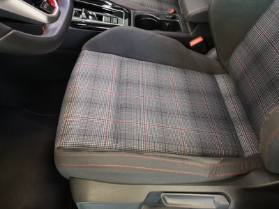 Volkswagen Golf 2.0 TSI GTI DSG (19)