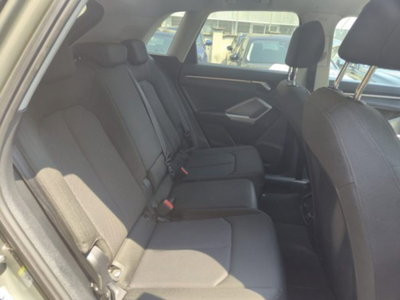 Audi Q3 45 TFSI e S tronic Business (12)