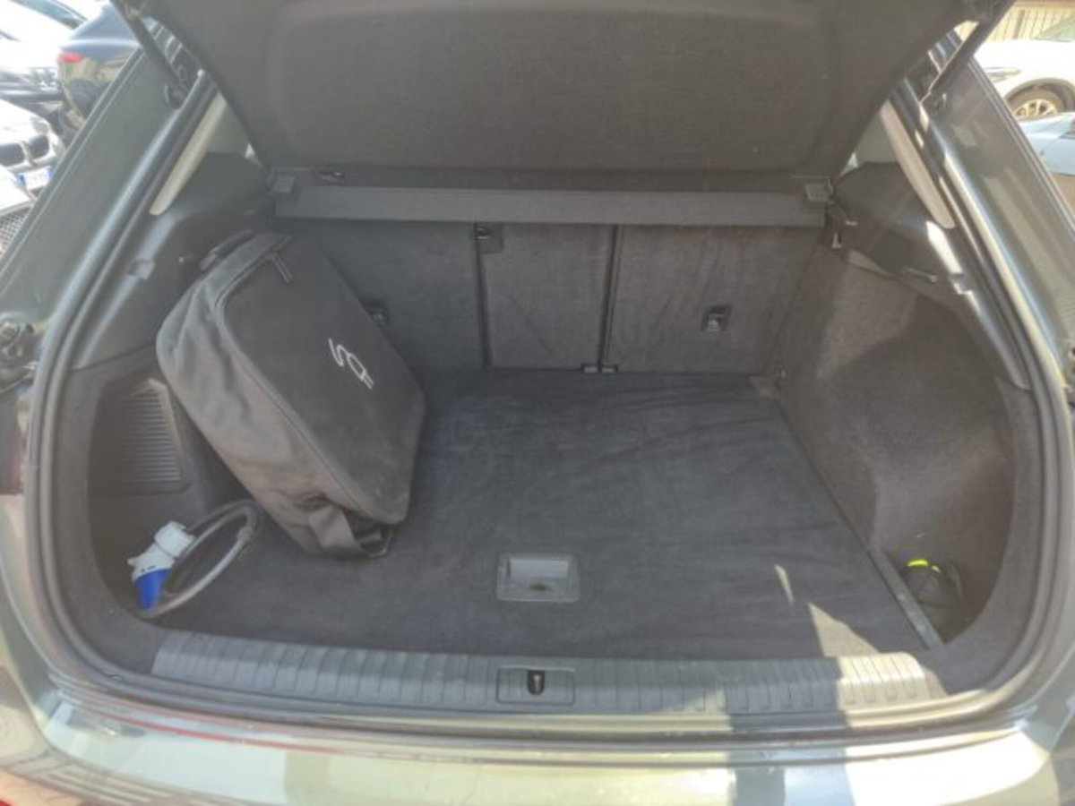 Audi Q3 45 TFSI e S tronic Business (14)