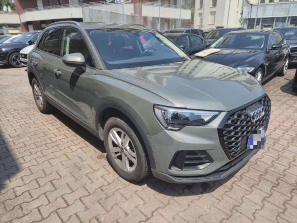 Audi Q3 45 TFSI e S tronic Business (3)