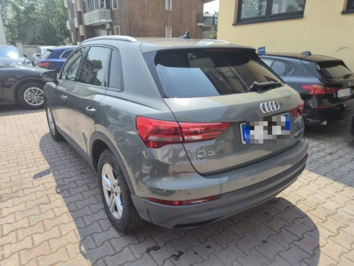 Audi Q3 45 TFSI e S tronic Business (6)