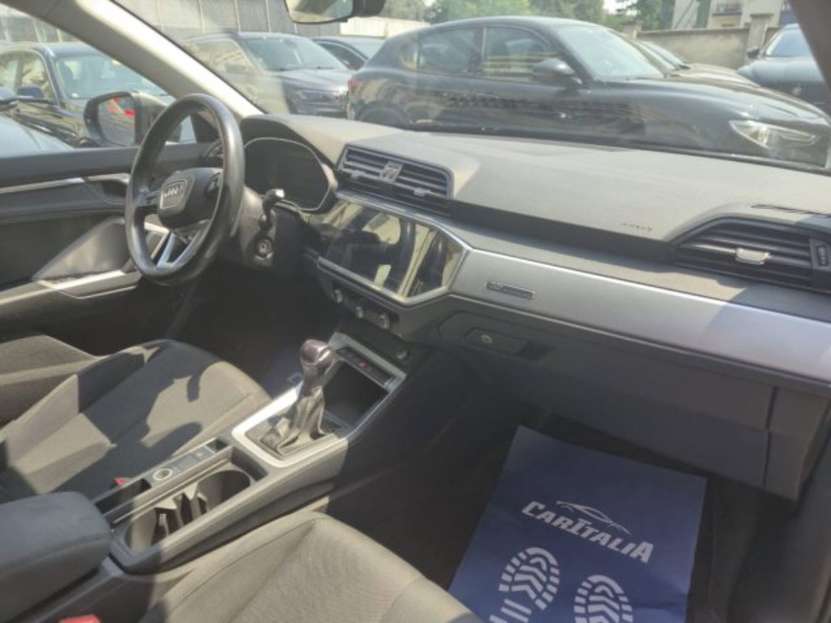 Audi Q3 45 TFSI e S tronic Business (9)