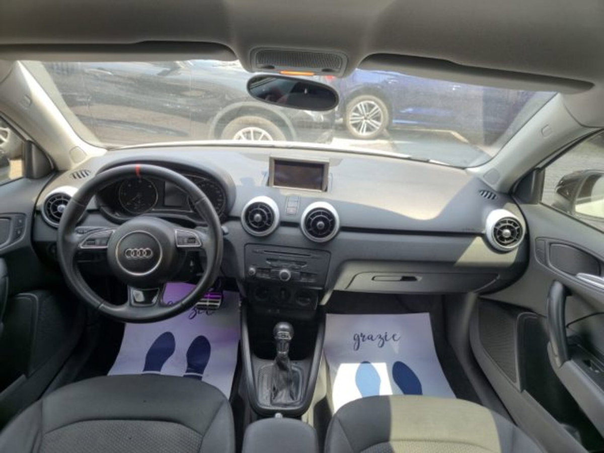 Audi A1 Sportback 1.6 TDI S tronic Attraction (14)