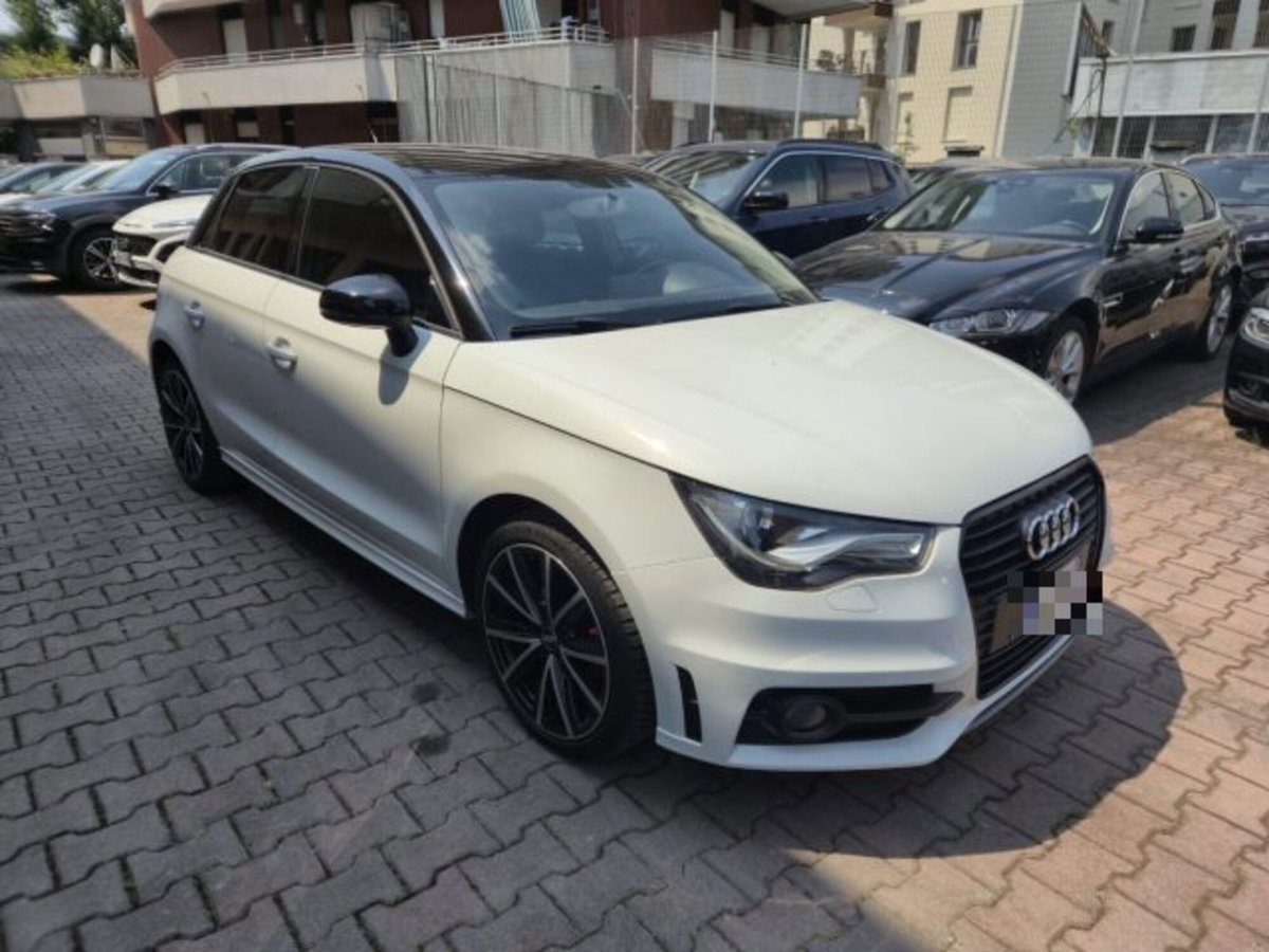 Audi A1 Sportback 1.6 TDI S tronic Attraction (3)