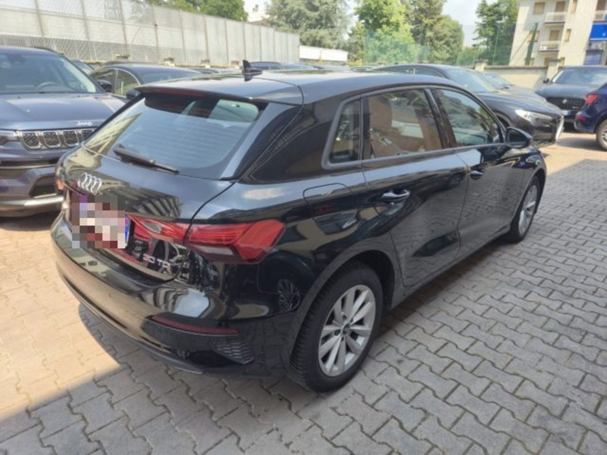 Audi A3 Sportback 30 TDI S tronic Business (4)