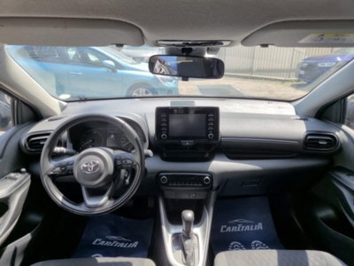 Toyota Yaris 1.5 Hybrid 5 porte Premiere (11)