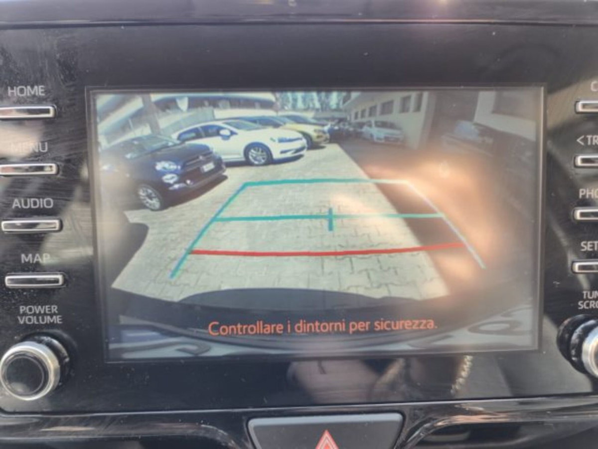 Toyota Yaris 1.5 Hybrid 5 porte Premiere (15)