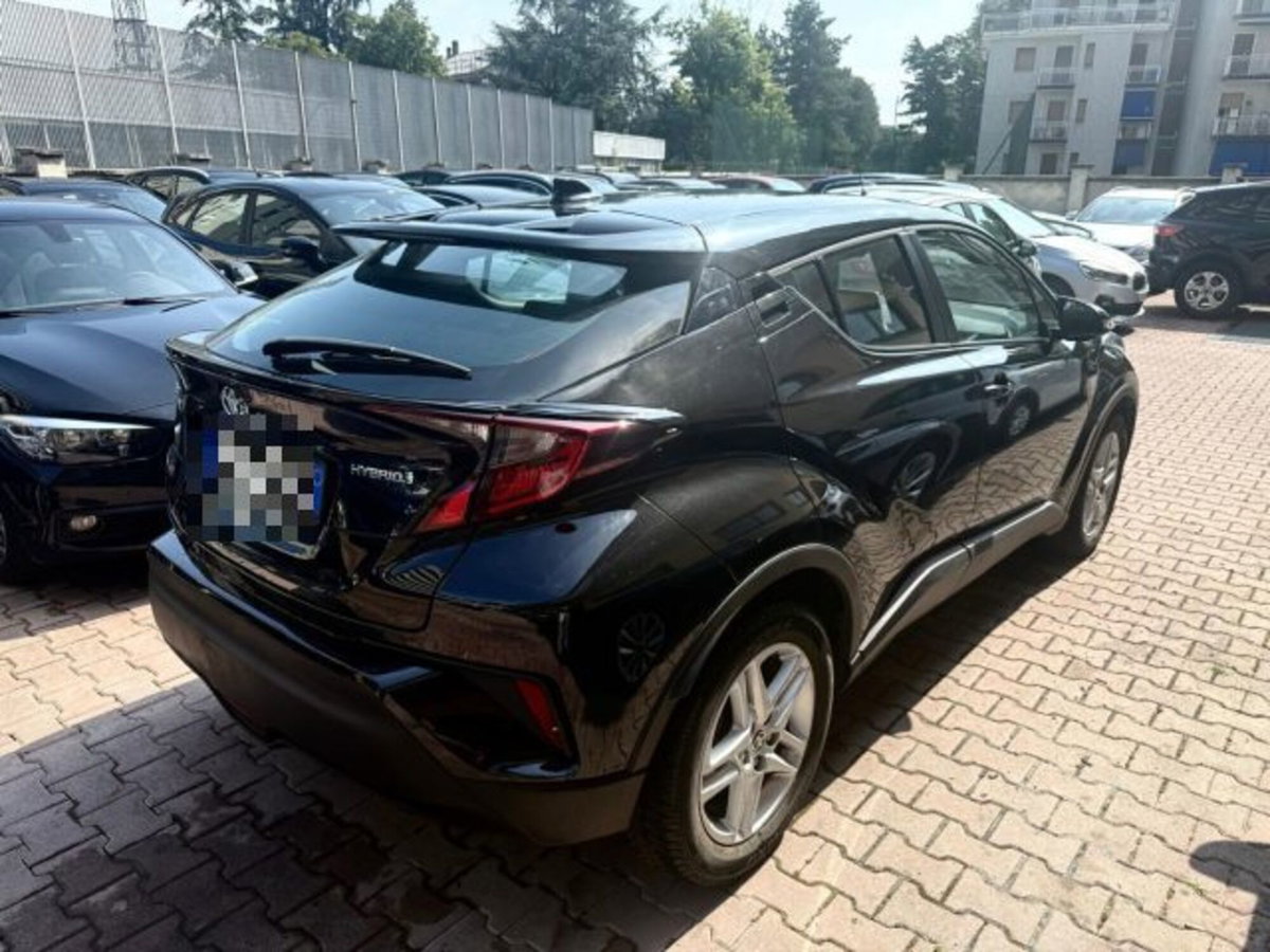 Toyota Toyota C-HR 1.8 Hybrid E-CVT Active (4)