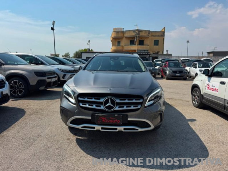 Mercedes-Benz GLA SUV 200 d Automatic Premium