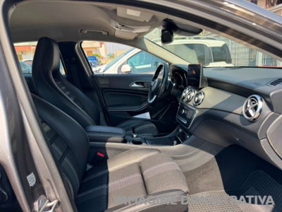 Mercedes-Benz GLA SUV 200 d Automatic Premium (17)
