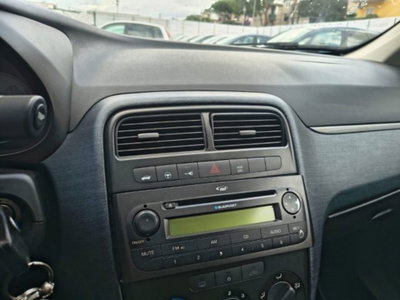 Fiat Grande Punto 1.3 MJT 90 CV 3 porte Sport (7)