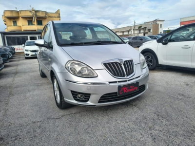 Lancia Musa 1.3 Mjt 16V 95 CV DPF Oro Plus (2)