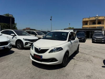 Lancia Ypsilon 1.0 FireFly 5 porte S&S Hybrid Gold Plus usata