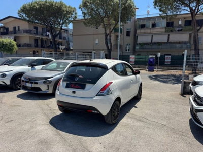 Lancia Ypsilon 1.0 FireFly 5 porte S&S Hybrid Gold Plus (10)