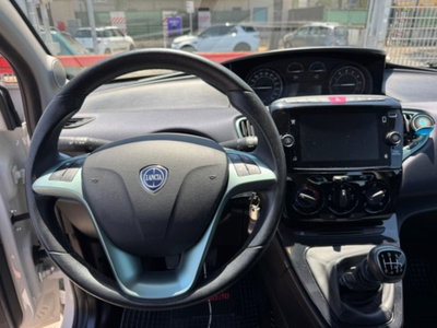 Lancia Ypsilon 1.0 FireFly 5 porte S&S Hybrid Gold Plus (19)