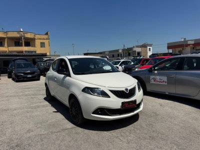 Lancia Ypsilon 1.0 FireFly 5 porte S&S Hybrid Gold Plus (4)