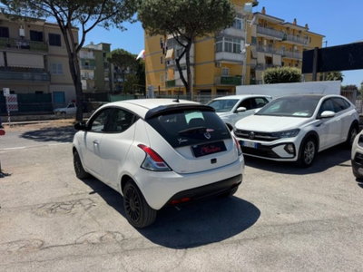 Lancia Ypsilon 1.0 FireFly 5 porte S&S Hybrid Gold Plus (8)