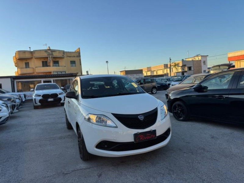 Lancia Ypsilon 1.2 69 CV 5 porte GPL Ecochic Gold