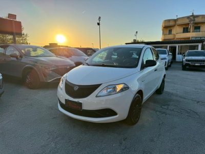 Lancia Ypsilon 1.2 69 CV 5 porte GPL Ecochic Gold (4)