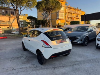 Lancia Ypsilon 1.2 69 CV 5 porte GPL Ecochic Gold (5)