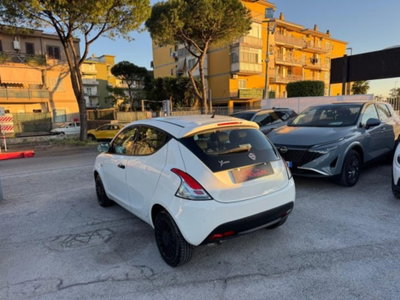 Lancia Ypsilon 1.2 69 CV 5 porte GPL Ecochic Gold (6)