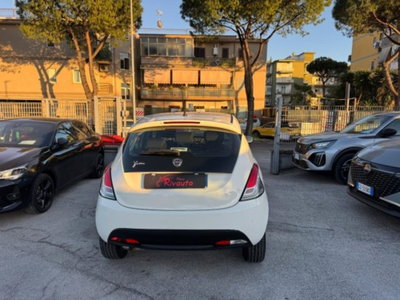 Lancia Ypsilon 1.2 69 CV 5 porte GPL Ecochic Gold (7)