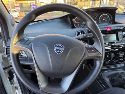 Lancia Ypsilon 1.2 69 CV 5 porte GPL Ecochic Gold (9)
