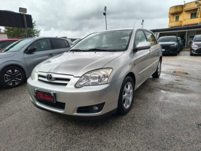Toyota Corolla 1.D-4D M-MT 5 porte Sol ESP (2)