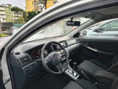 Toyota Corolla 1.D-4D M-MT 5 porte Sol ESP (7)