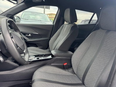 Peugeot 2008 BlueHDi 130 S&S EAT8 Allure Pack (11)