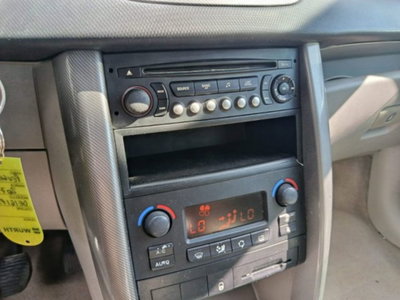 Peugeot 207 HDi 70CV 5p. XT (10)