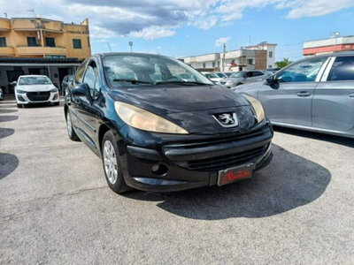 Peugeot 207 HDi 70CV 5p. XT (2)