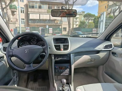 Peugeot 207 HDi 70CV 5p. XT (9)